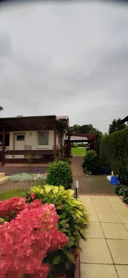 Bungalow Idylle Am See Neuruppin Buitenkant foto