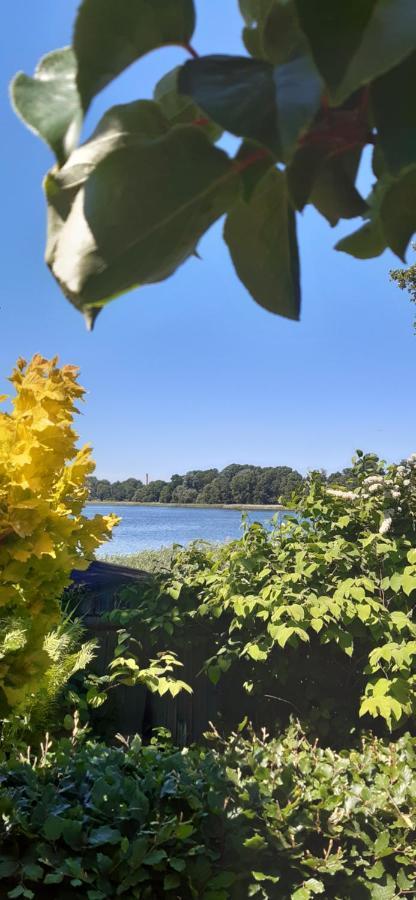 Bungalow Idylle Am See Neuruppin Buitenkant foto