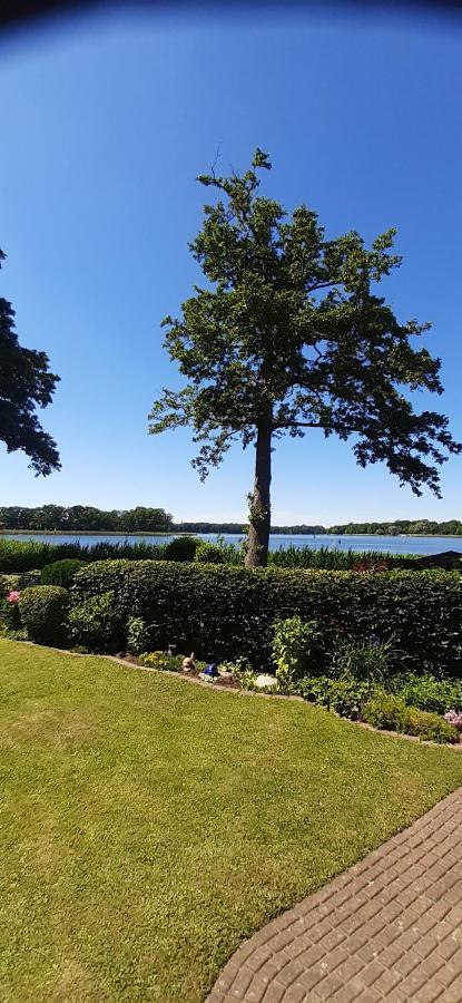 Bungalow Idylle Am See Neuruppin Buitenkant foto