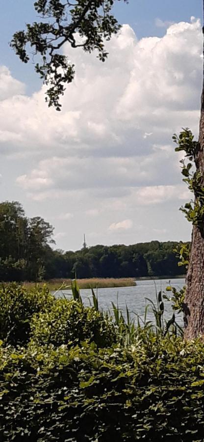 Bungalow Idylle Am See Neuruppin Buitenkant foto