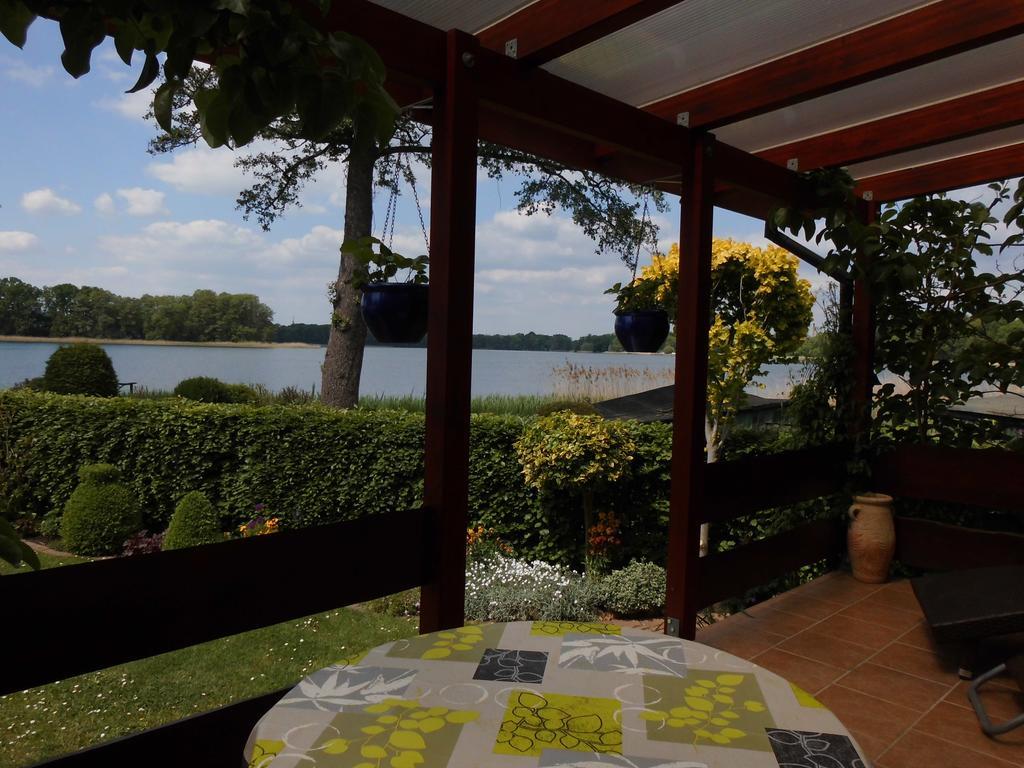 Bungalow Idylle Am See Neuruppin Buitenkant foto