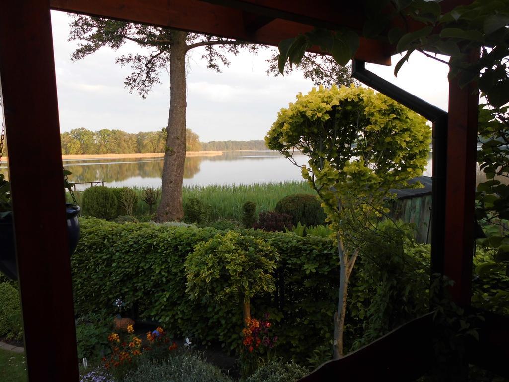 Bungalow Idylle Am See Neuruppin Buitenkant foto